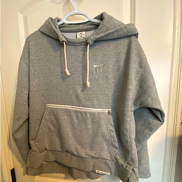 Nike Tops - Nike dry fit sweatshirt